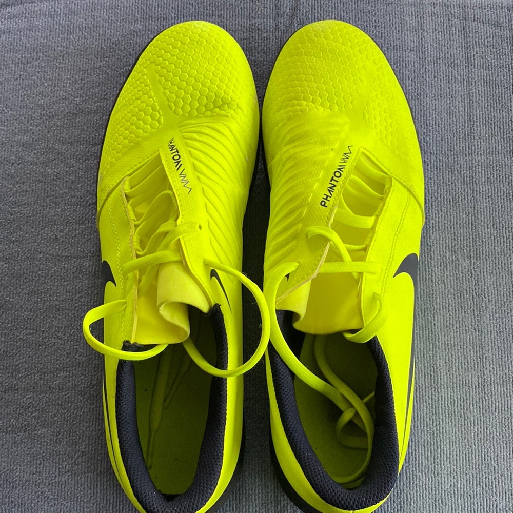 Men’s Indoor Soccer cleats.